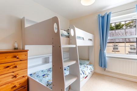 A23 - 16 Orchard Roa