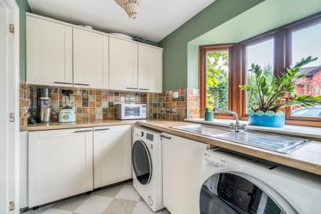 1373454-8-69023cf03f