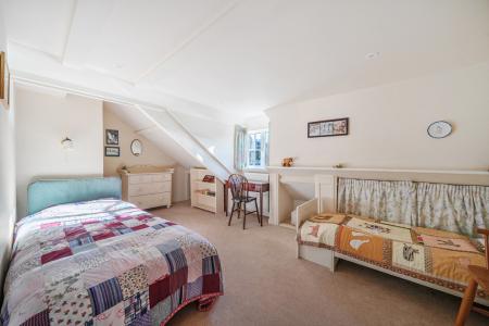 1372752-28-691b6a270