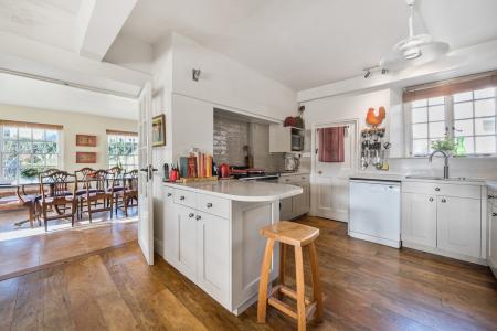 1372752-36-691b695a6