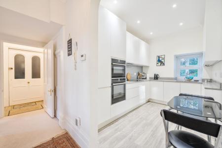 1386050-16-693d27391