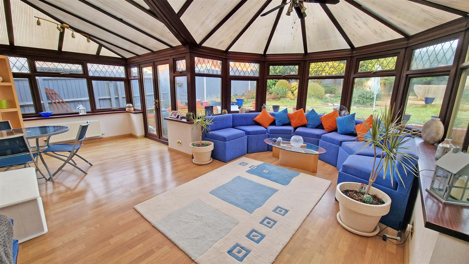 4 bedroom Detached House for sale in Atherstone