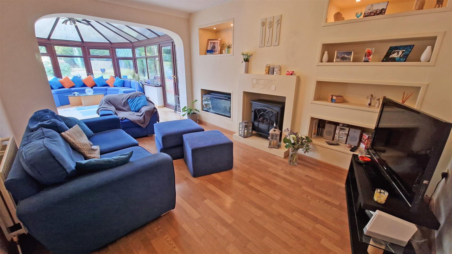 4 bedroom Detached House for sale in Atherstone