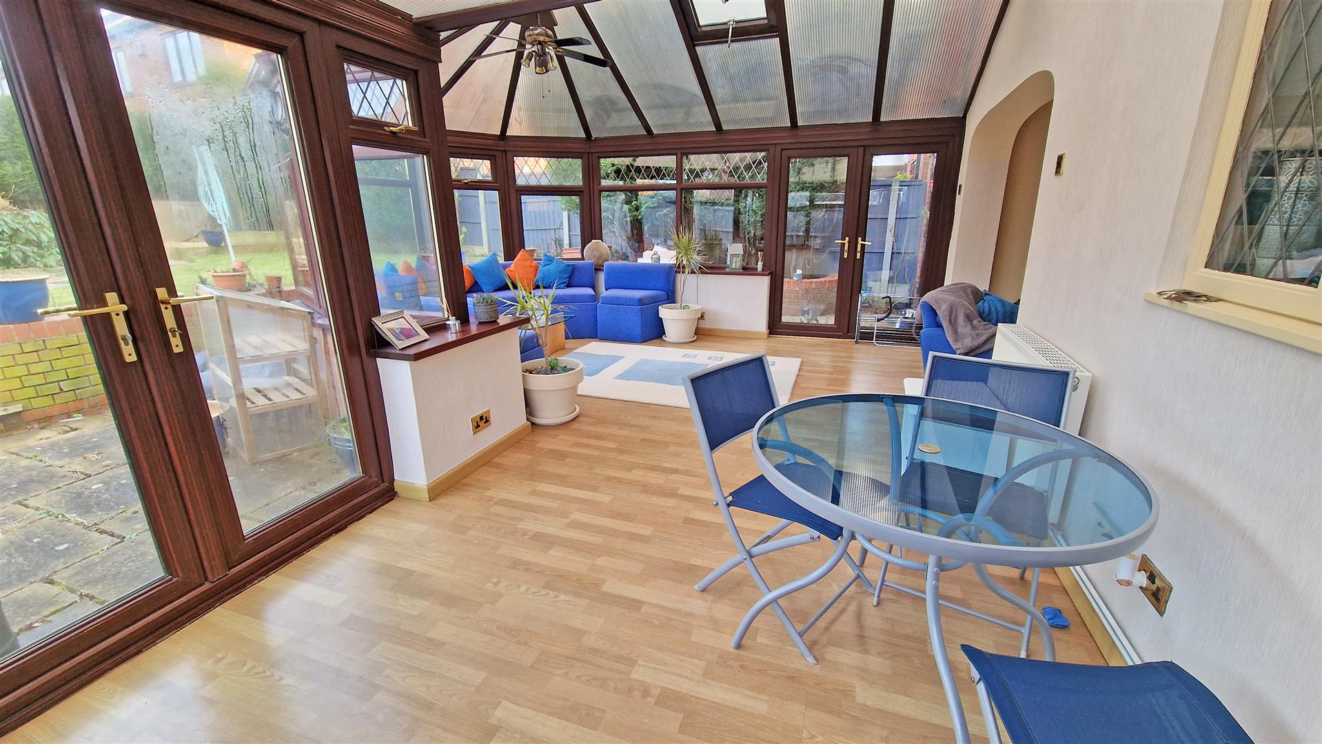 4 bedroom Detached House for sale in Atherstone