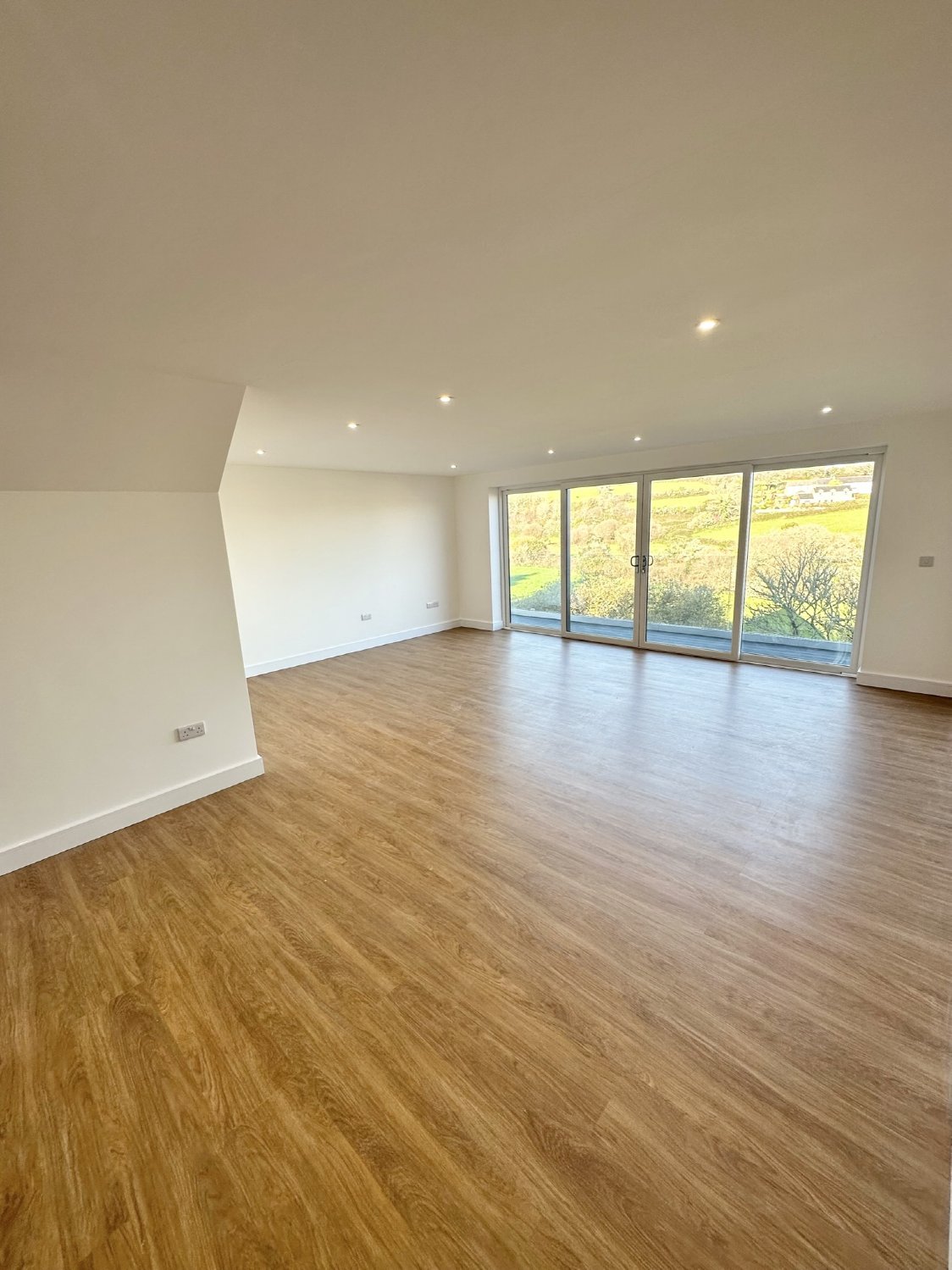 4 bedroom Detached House for sale in Crowlas