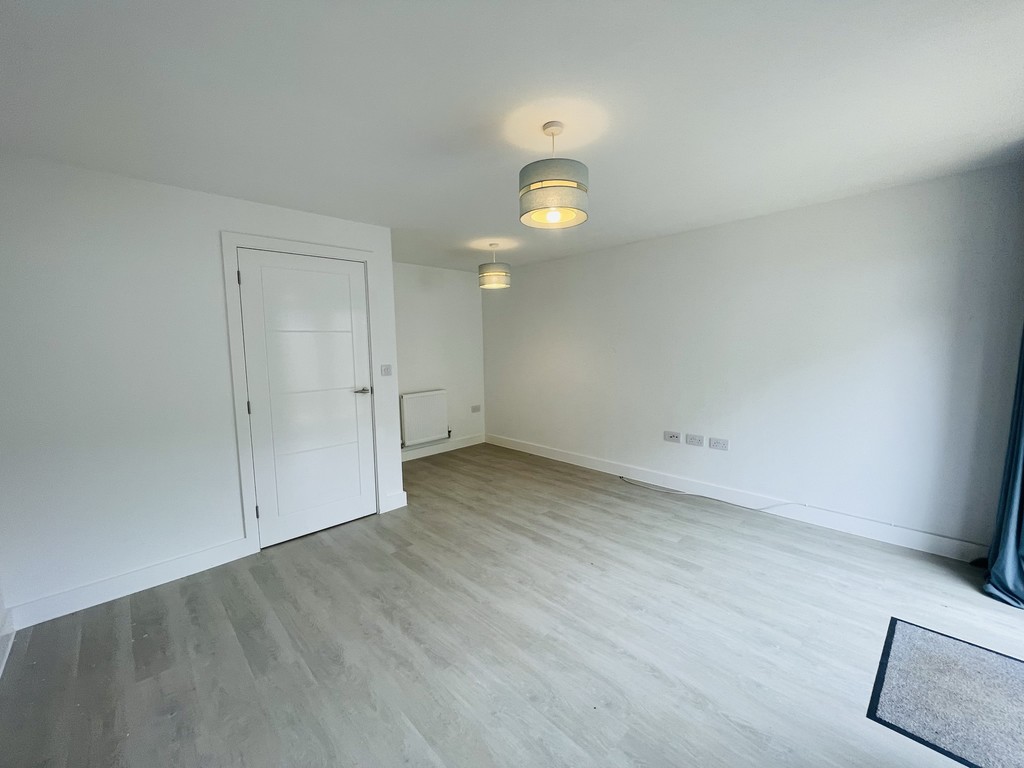 2 bedroom Terraced House for rent in Penzance