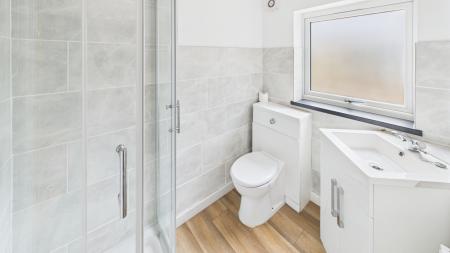 Annexe Shower Room