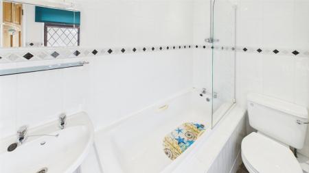 Atlantic Breeze Bathroom