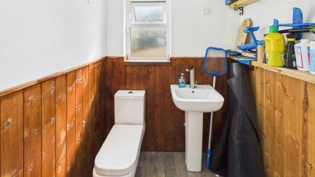 Games Room / Office W.C