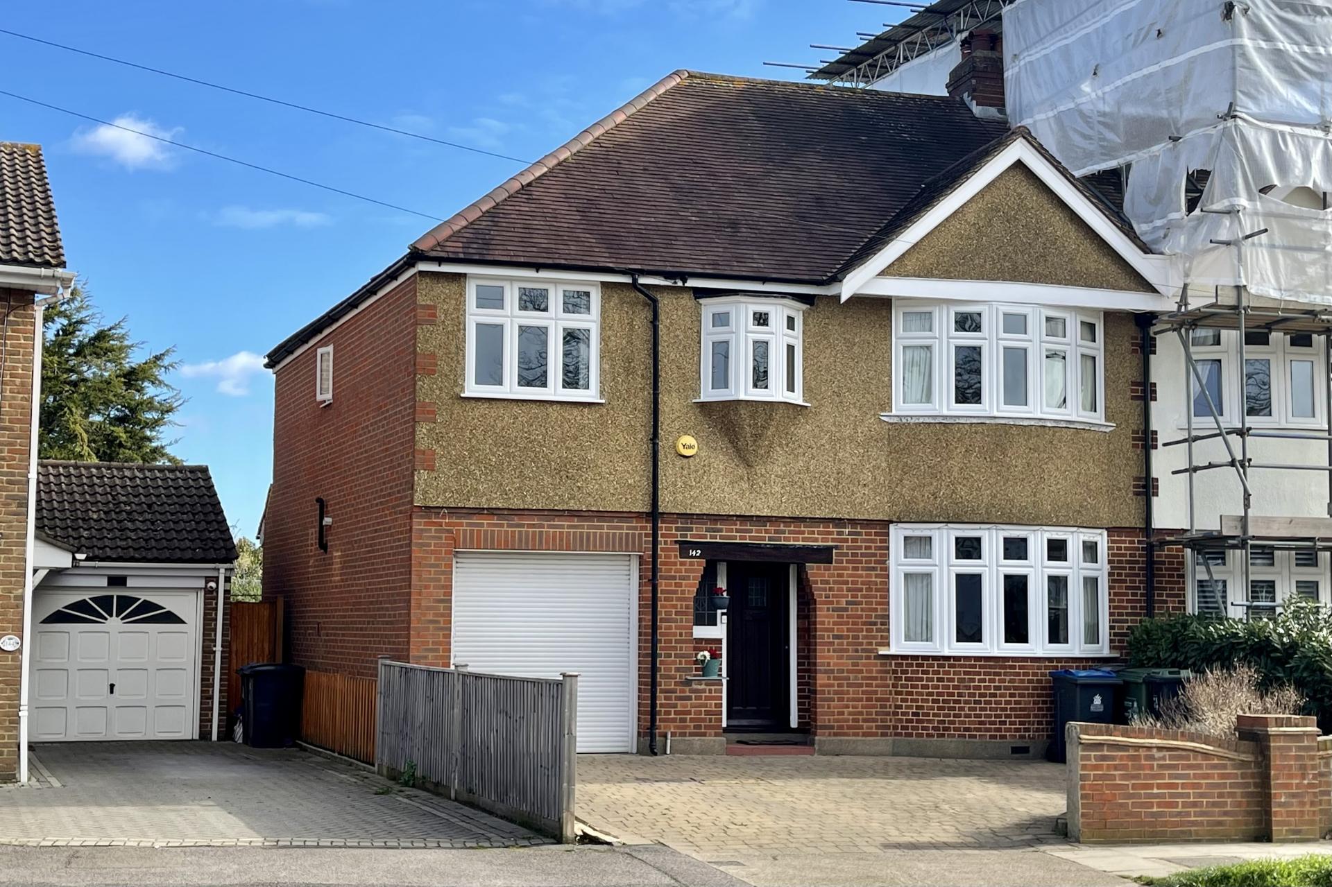 4 bedroom House for sale in Chessington