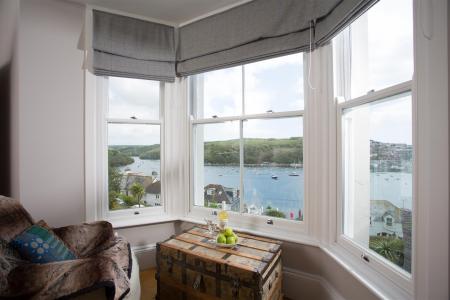 EW20180510_RetreatToFowey_Apartment-1-15.jpg