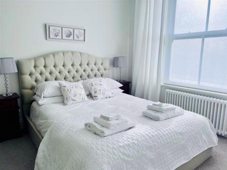 White bedroom.jpg