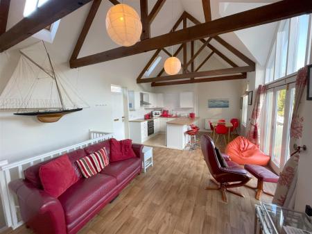 Living space 3.jpg
