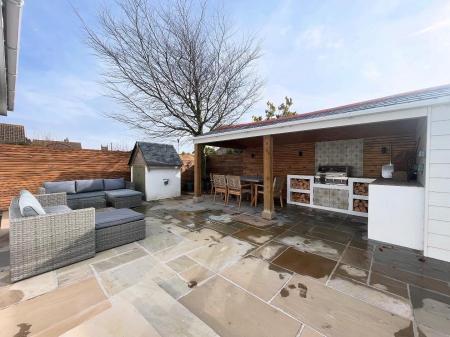 Patio and outdoor kitchen.jpeg