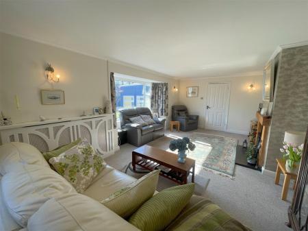 sitting room 2.jpg