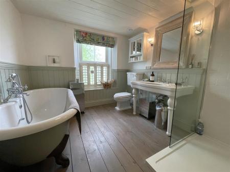 bathroom.jpeg