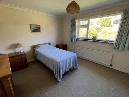 bedroom 3.JPG