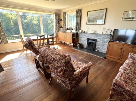 sitting room.JPG