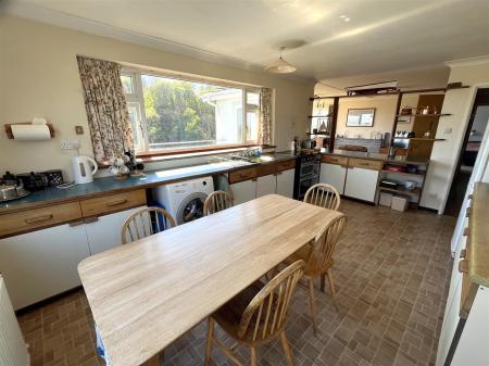 kitchen 3.JPG