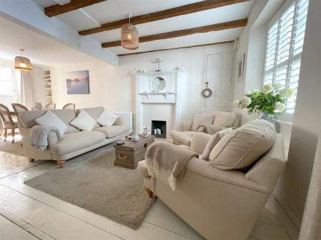 sitting room .jpg
