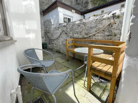 courtyard 2.jpg