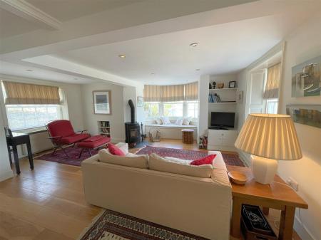 sitting room 3.jpg