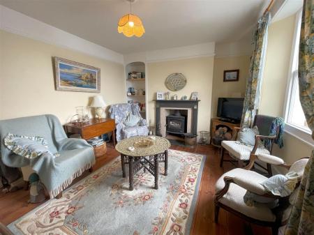sitting room 2.jpg