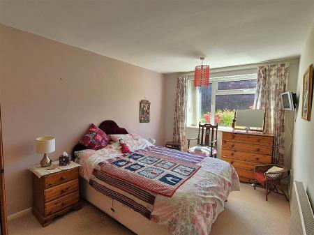 Bedroom 1.jpg