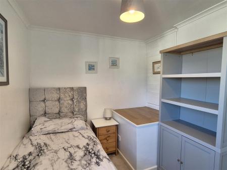Bedroom 3 (2).jpg