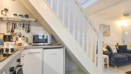 Kitchen 2.jpg