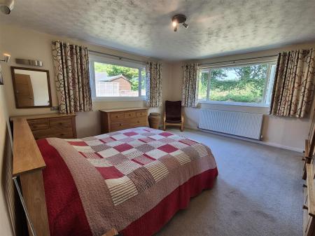 Bedroom 1.jpg