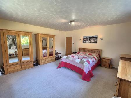 Bedroom 1 (2).jpg