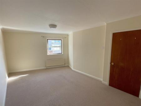 bedroom 2 (2).jpg