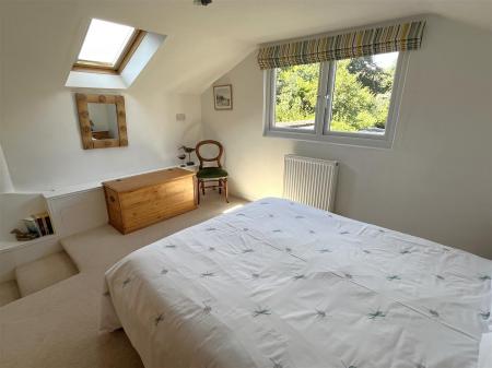 bedroom 1 2.JPG