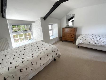 bedroom 2 2.JPG