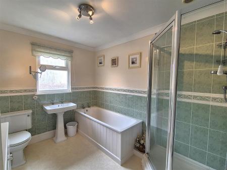 Bathroom.jpg