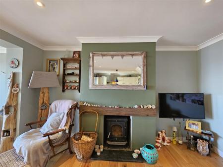 LIVING ROOM SITTING AREA.jpg