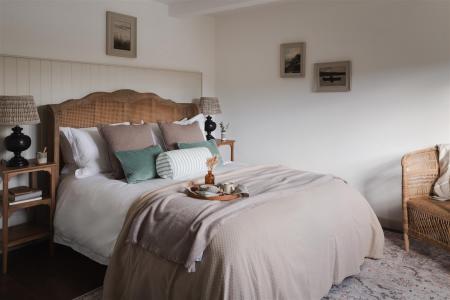 BR-31 Master bedroom bed.jpg