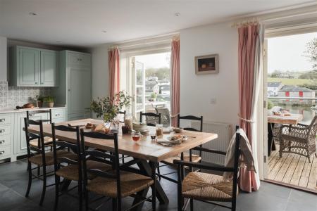 BR-42 kitchen and patio dors.jpg