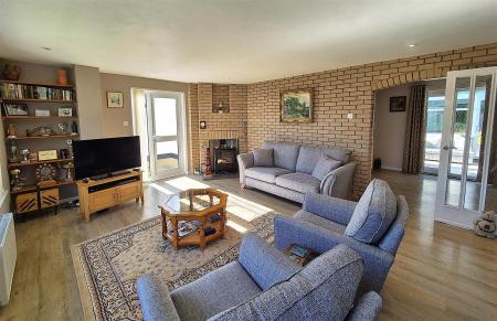 Sitting room (2).jpg