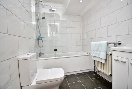 En Suite Bathroom