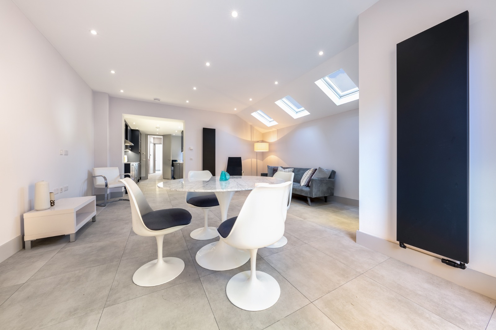 2 bedroom Apartment for sale in London