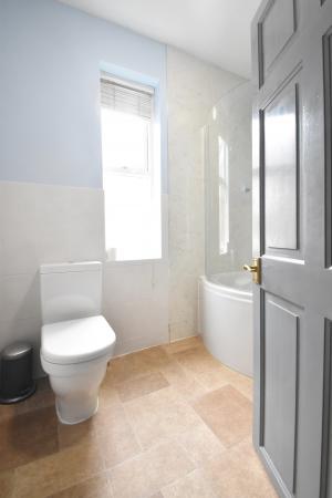 Bathroom - 15 Moreton Crescent