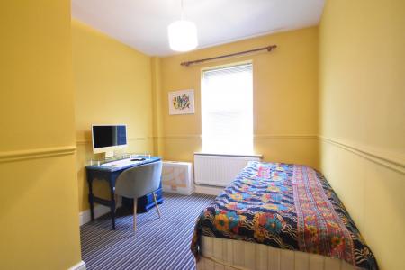 Bedroom 3 - 15 Moreton Crescent