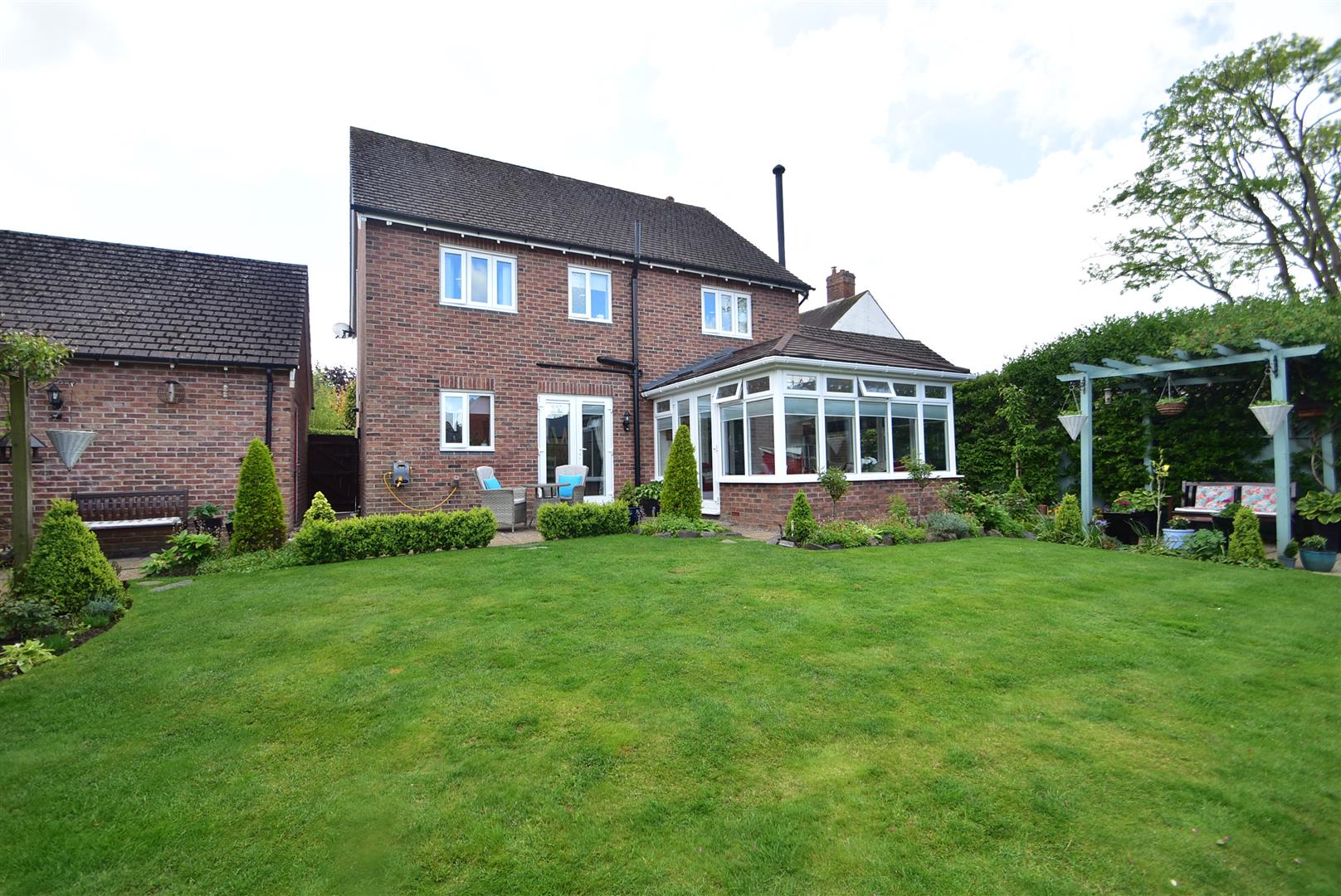 4 bedroom Detached House for sale in Shrewsbury