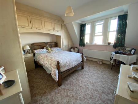 Bedroom a.jpg
