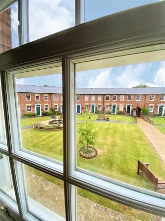 31 Thomas Court-10.jpg