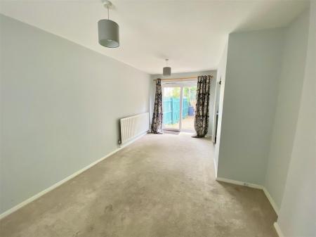 18 Alms Court-5.jpg