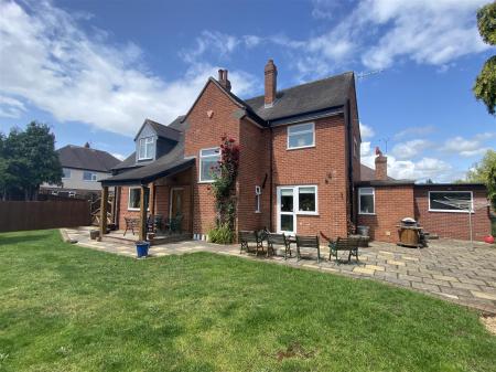 1 Cruckton Close-27.jpg
