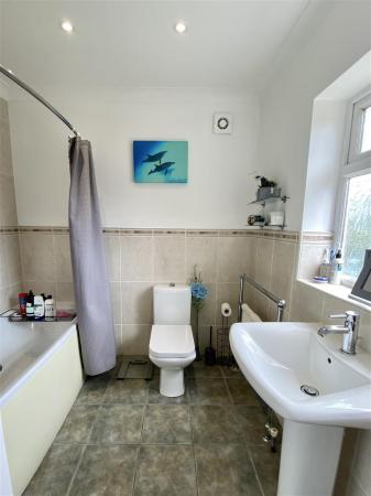 1 Cruckton Close-7.jpg